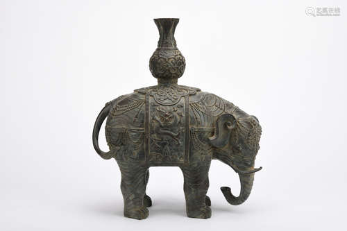 Qing dynasty copper elephant ornament