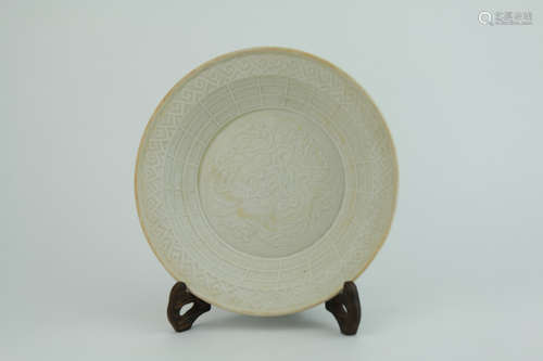 Song dynasty Ding kiln plate carved flowers with dragon pattern