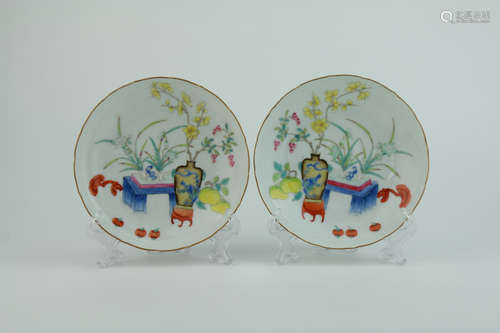 Qing dynasty famille rose plate   with flowers pattern 1*pair