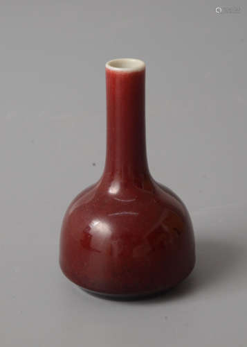 霽紅釉瓶