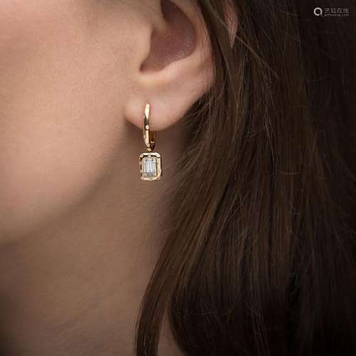 PENDANTS D'OREILLES DIAMANTS Ils sont constitués d…