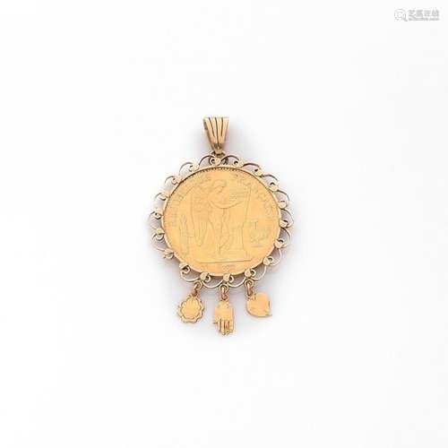 PENDENTIF MONNAIE 100 FRANCS Il est composé d'une …