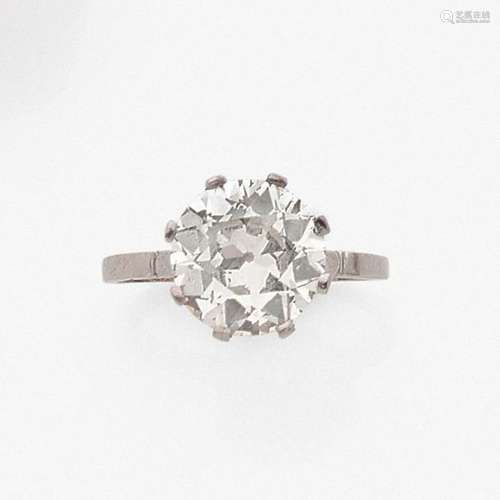 TRAVAIL FRANCAIS BAGUE DIAMANT SOLITAIRE Elle est …