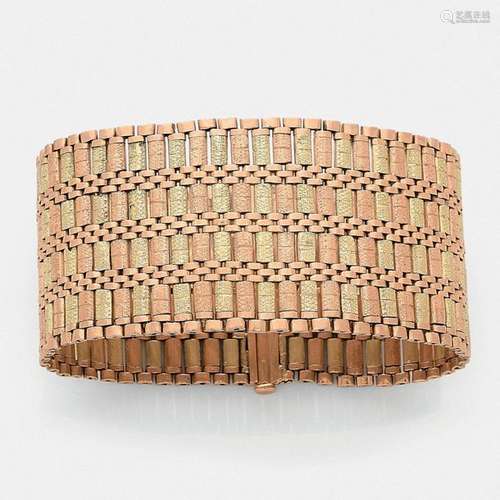 ANNÉES 1960 LARGE BRACELET RUBAN Il est composé de…