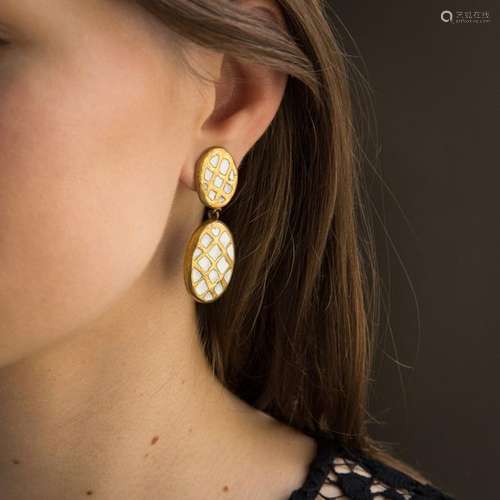 LINE VAUTRIN (1913 1997) PAIRE DE BOUCLES D'OREILL…