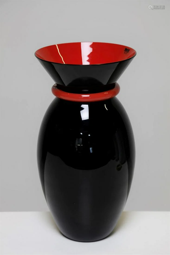 VEART Black jacketed glass vase, appli…