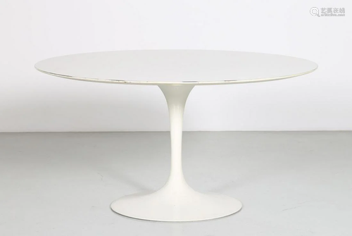 EERO SAARINEN Tulip model table, 50s.