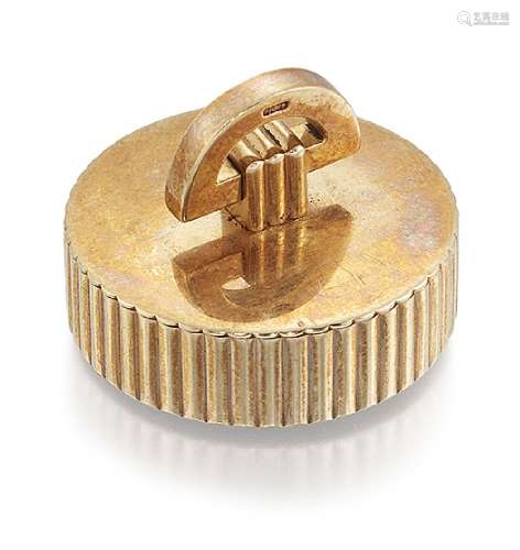 A 9ct. gold pill box, by Cartier, hallmarked London, 1940, the perimeter patterned with vertically