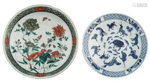A Chinese famille verte plate, decorated with a bu…