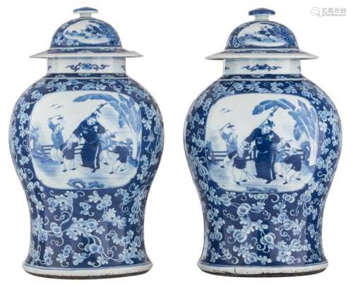 A pair of Chinese floral decorated blue and white …