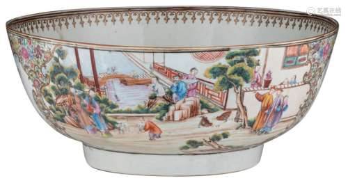 A large Chinese export porcelain bowl, decorated w…