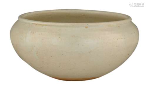 An early Yue type bowl, H 8 ø 16,5 cm