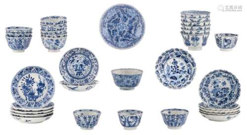 Various Chinese blue and white cups (20) and sauce…