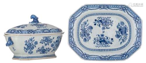 A Chinese blue and white octagonal tureen and cove…