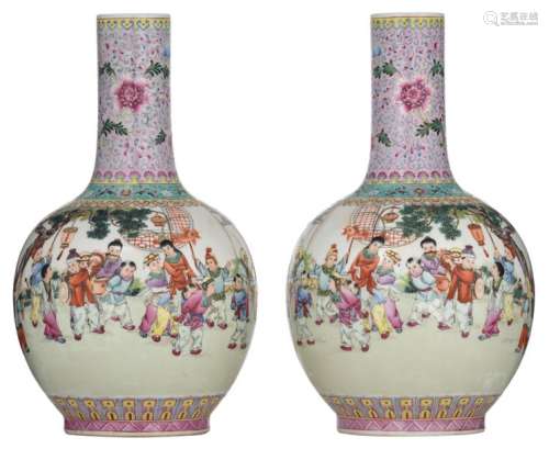 A pair of Chinese Republic period bottle vases, de…