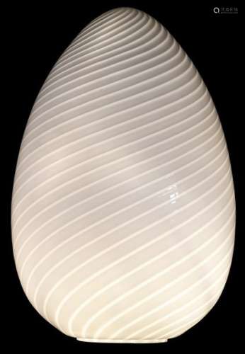 A large Vetri Murano glass swirling egg lamp, H 63…