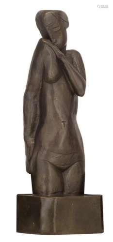 Cantré J., a female nude, patinated bronze, H 38,5…