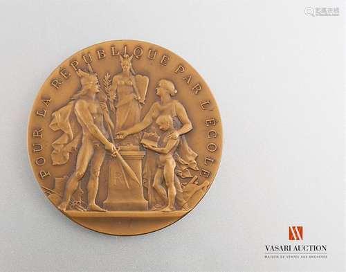 Pour la République par l'école, ligue française de l'enseignement, confédération des oeuvres laïques - Table medal, 57 mm, patinated bronze, TTB-SUP, in original case