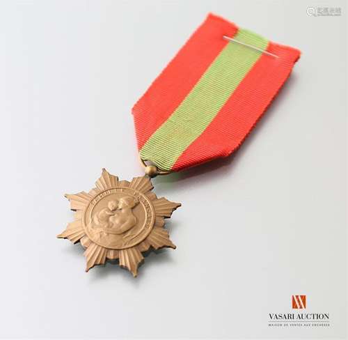 Medal of the French family, first model 1920-1985, engraved by Léon Deschamps, TBE