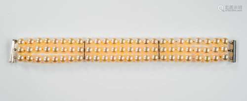 Bracelet de trois rangs de perles de culture Fermo…