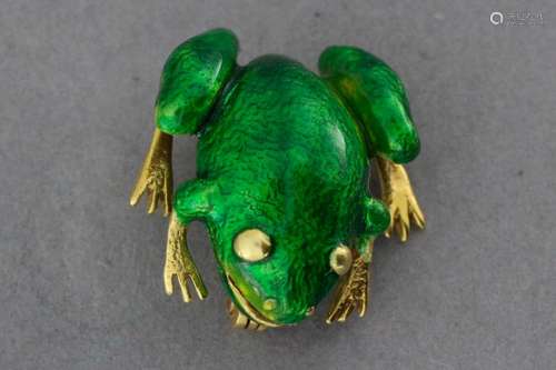 Broche “Grenouille” en or émaillé Poids brut : 7,5…