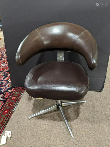 A Mid Century adjustable office chair