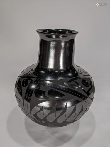 A Native American blackware pottery vase