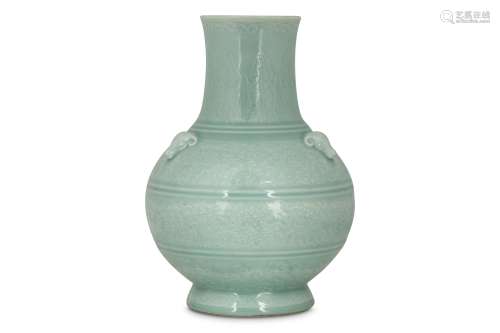 A CHINESE CELADON-GLAZED 'THREE RAMS' VASE.