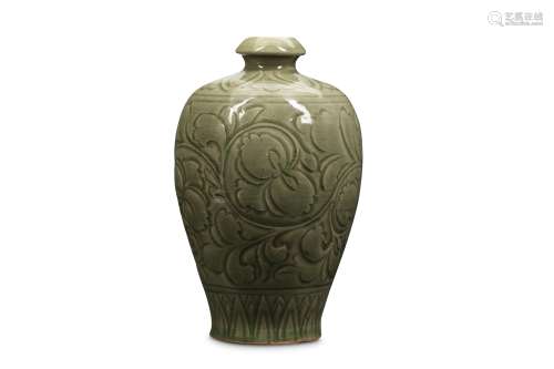 A CHINESE CELADON-GLAZED VASE, MEIPING.