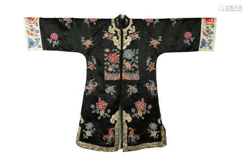 THREE CHINESE EMBROIDERED SILK GARMENTS.