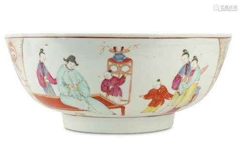 A CHINESE FAMILLE ROSE PUNCH BOWL.