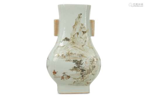 A CHINESE FAMILLE ROSE VASE, HU.