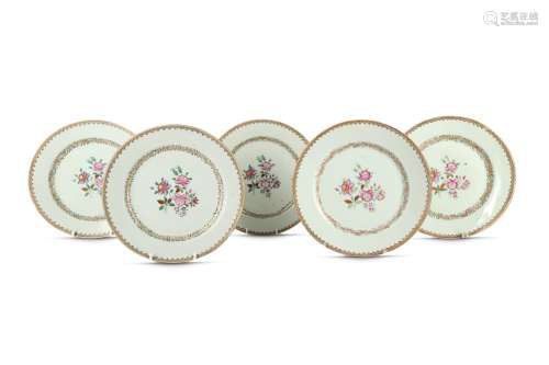 FIVE CHINESE FAMILLE ROSE DISHES.