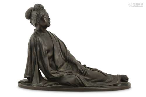 A BRONZE FIGURE OF A SEATED BEAUTY.