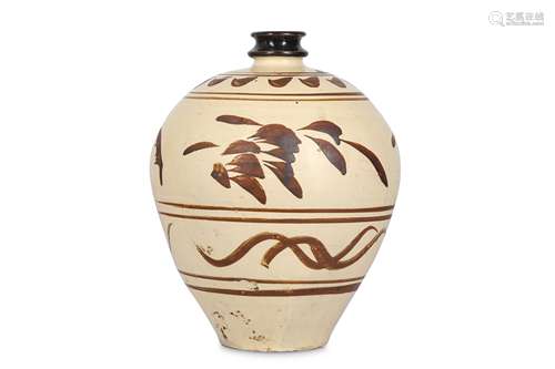 A CHINESE CIZHOU VASE.