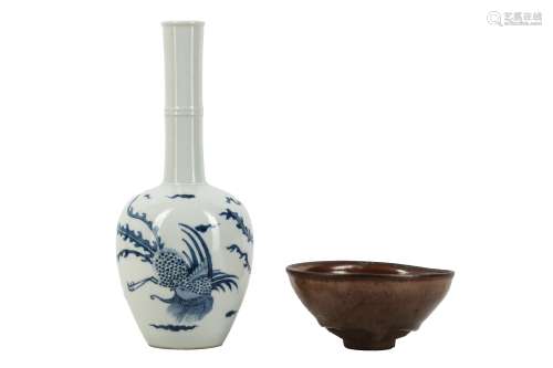 A CHINESE BLUE AND WHITE 'PHOENIX' VASE TOGETHER WITH A CIZHOU TEABOWL.