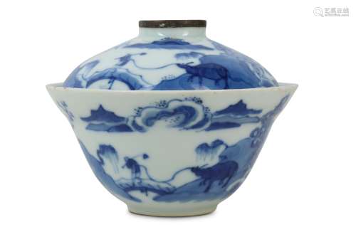 A CHINESE BLUE AND WHITE BOWL AND COVER.