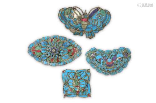 FOUR CHINESE KINGFISHER FEATHERS BROOCHES.