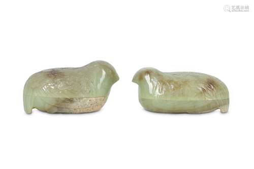 A PAIR OF CHINESE PALE CELADON JADE 'QUAIL' BOXES AND COVERS.