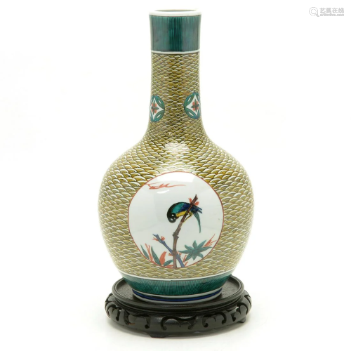 Japanese Kutani Flower and Bird Vase