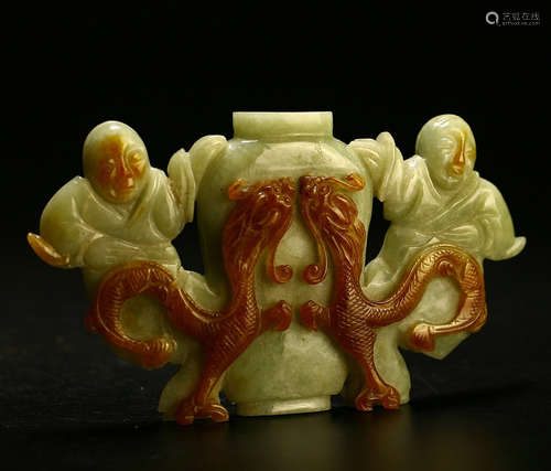 A  JADEITE  BOTTLE GRAFT  WITH  DOUBLE DRAGONS  AND  BOYS  IN  QING   DYNASTY