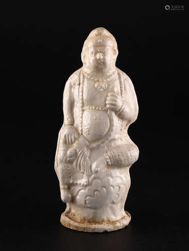 A WHITE  GLAZE  CHARACTER  STATUE IN  MING  DYNASTY