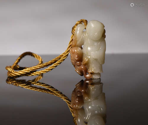 A  WHITE JADE  BOY IN  MING  DYNASTY