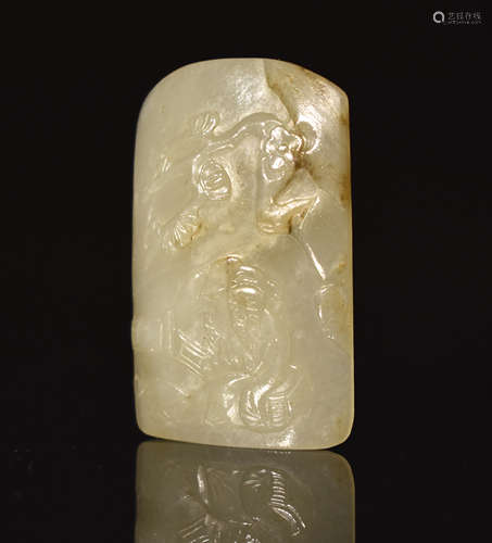 A  WHITE  JADE BUCKLE  IN  QING  DYNASTY