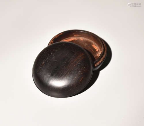 A RED  SANDALWOOD  INK BOX  IN  QING  DYNASTY