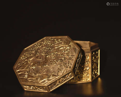 A  COPPER  GILDING   HOLDING  BOX IN  QING  DYNASTY