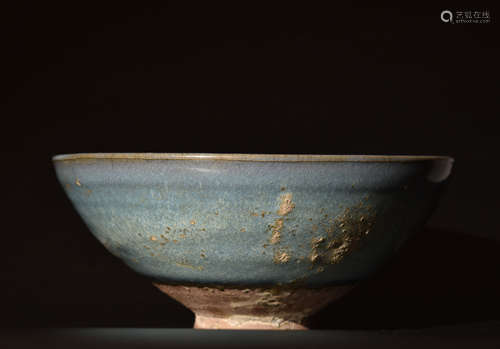 A JUN  KILN   BOWL  IN  SONG  DYNASTY