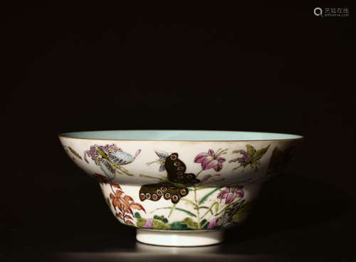 A BOW  BOWL  WITH   A HUNDRED  BUTTERFLIES IN  QING  JIAQING