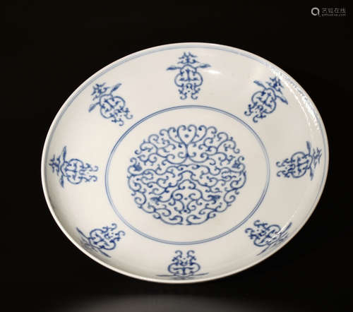 A  PLATE  PAINTED  WITH  GANODERMA  LUCIDUM  PATTERNS  IN  GUANGXU   PERIOD