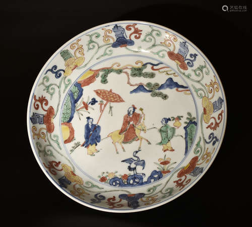 A  PLATE PAINTED  WITH   MULTI-COLOURED  CHARACTERS IN  QING   DYNASTY